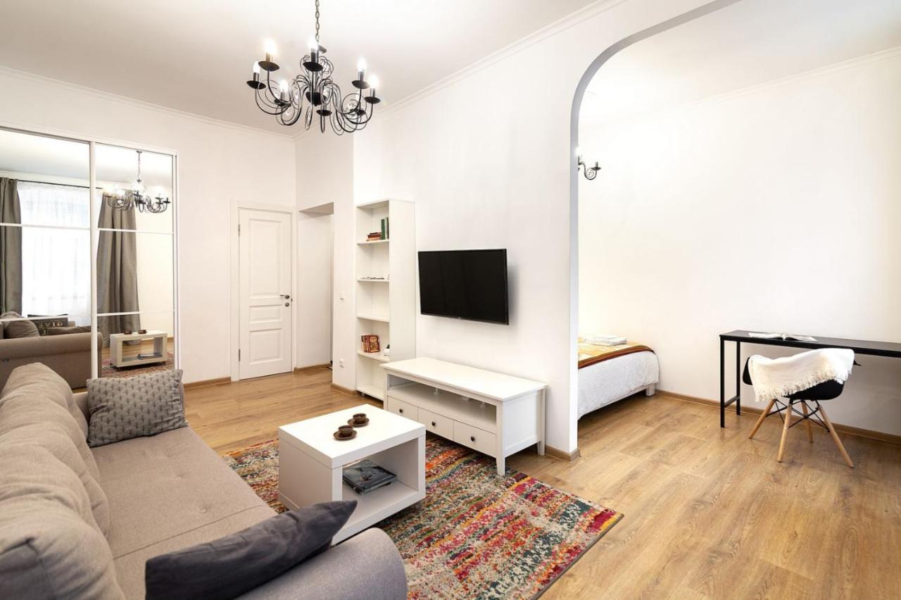 Sweet Home Apartment Lviv Exterior photo